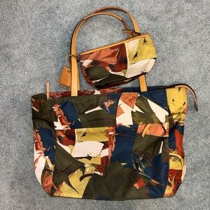 TUMI Voyager M Printed Nylon Tote Bag Abstract Multicolor Leather Trim + Pouch